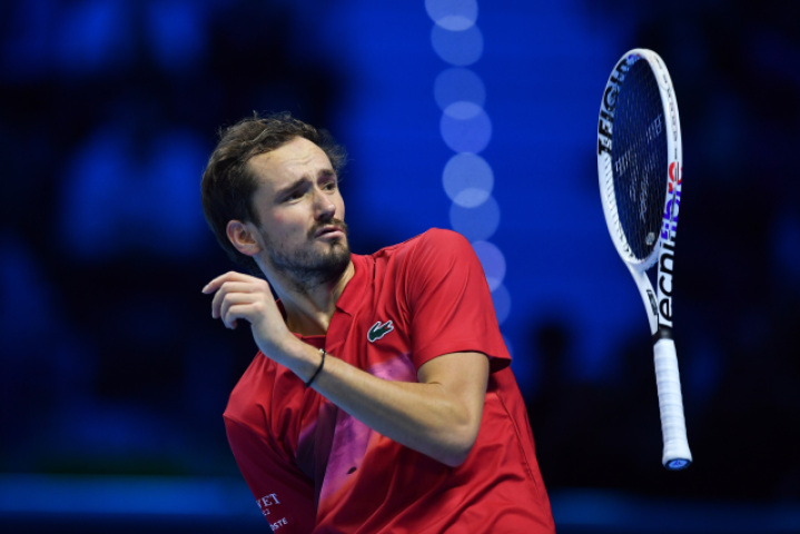 Медведеву грозит штраф до 100 тыс долларов за поведение на Australian Open